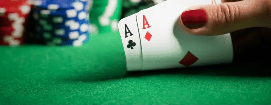 图片[1]-【话题】扑克中“必须亮牌”的规则解释-EV德州扑克