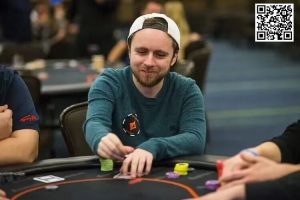 【EV扑克】20分钟内连拿2次皇家同花顺,有这手气真该去买双色球!-EV德州扑克