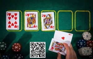 【EV扑克】一个扑克玩家需要17年才能拿到一手皇家同花顺?-EV德州扑克