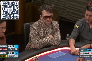 【EV扑克】Jungleman输掉ALL IN明显不服，必须补码找回场子！-EV德州扑克