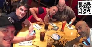 【EV扑克】话题 | 为什么在扑克中拥有真正的朋友很重要-EV德州扑克