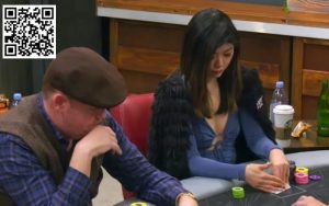【EV扑克】美女职牌的这手AA,面对河牌全压该弃牌吗?-EV德州扑克
