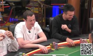 【EV扑克】毒王4小时内输2个百万底池,神秘玩家错误弃掉优胜牌,HCL游戏过于精彩!-EV德州扑克