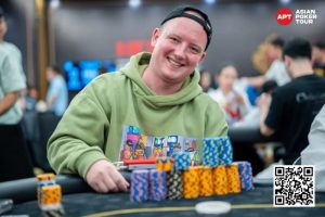 【EV扑克】APT富国岛｜主赛B组打响203份报名络绎不绝！俄罗斯选手Sergei Korzhenko独占鳌头-EV德州扑克