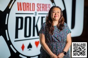 【EV扑克】同花输给顺子，这么离大谱的错误，赛事现场记者应该当场指出吗？-EV德州扑克