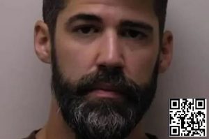 【EV扑克】她失去右眼,他获得冠军:WSOP金手链得主承认骇人家暴罪行-EV德州扑克