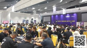 【EV扑克】CSOP南澳站|泡沫破裂 63人奖励圈诞生 程鑫290万记分牌领衔10人晋级决赛日,冠军即将诞生!-EV德州扑克