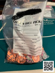 【EV扑克】赛事策略探讨:Day 1尾声,应“拖延”还是“冒险”?-EV德州扑克