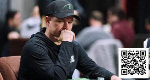 【EV扑克】泡沫期拿到QQ，看似稳稳进圈，却被Q8o送走？-EV德州扑克