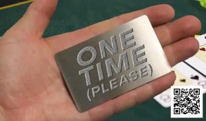 【EV扑克】实时辅助眼镜、作弊宝典……扑克玩家的“硬核”新年礼物清单来了!-EV德州扑克