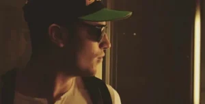 【EV扑克】“理论限制直觉”:职业玩家Nicolò Serlenga拆解转牌尺度的艺术,对手KK苦思15秒弃牌-EV德州扑克