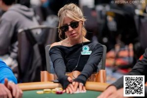 【EV扑克】决赛桌弃掉KK!Kristen Foxen这手牌吵翻整个圈子-EV德州扑克