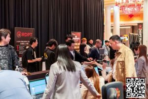 【EV扑克】2026红龙杯PLUS|首赛即登顶!蔡炜珏倒数第二记分逆袭斩获神龙觉醒开幕赛冠军,赢系列赛首件冠军夹克!-EV德州扑克