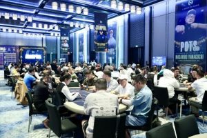 【EV扑克】USOP下龙湾站第五日 | 迷你主赛共1061人次对决,孙长亮、何俊杰、冯苗等46名国人选手晋级!田浩拿下豪客系列6人赛冠军!-EV德州扑克
