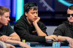 【EV扑克】2026 WSOP $10万豪客赛决赛桌开打:丁彪冲击首条金手链,Nguyen领跑群雄-EV德州扑克