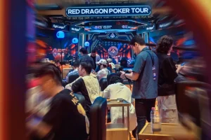 【EV扑克】2026 红龙杯PLUS | C/D 组收官，青龙杯 Plus 首轮圆满落幕，66 位精英晋级决赛轮！-EV德州扑克