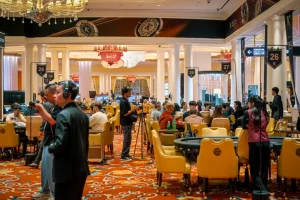 【EV扑克】2026 KPC Poker | 王者主赛事Day2收官,9人FT诞生!茅人及成泡沫男孩,黄鹏背靠背打入主赛FT-EV德州扑克